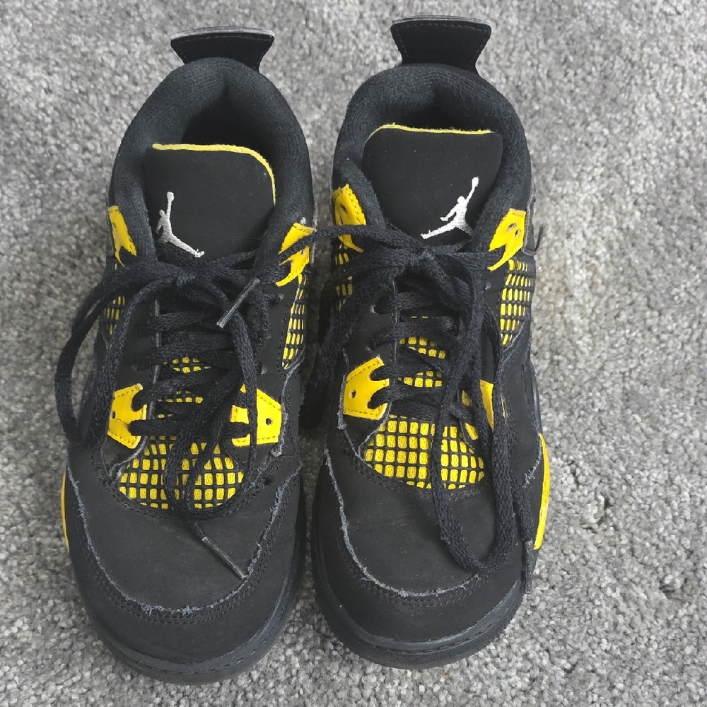 Jordan Kids Black and Yellow Sneakers